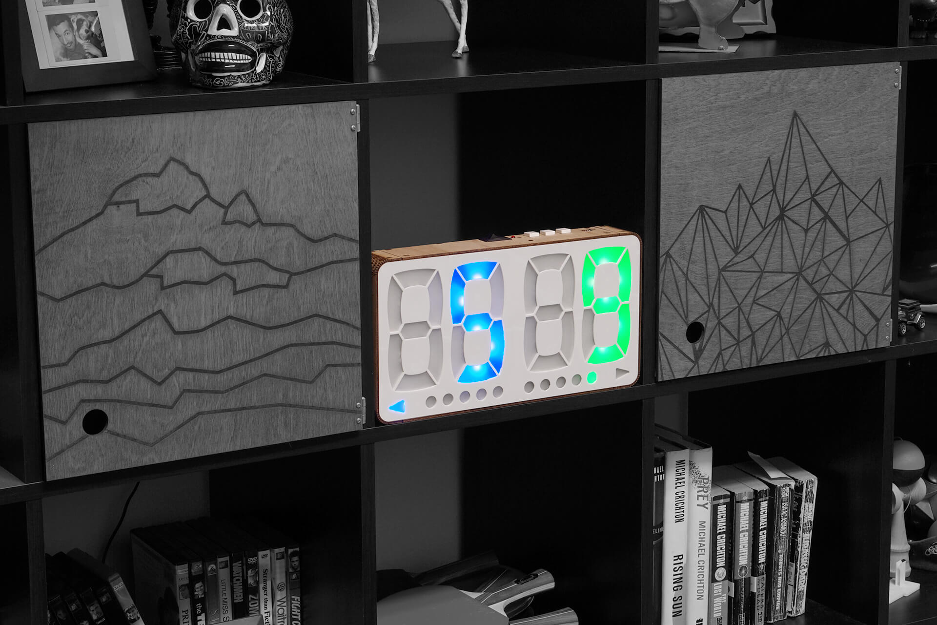 Showing the table tennis scoreboard in a cubby.