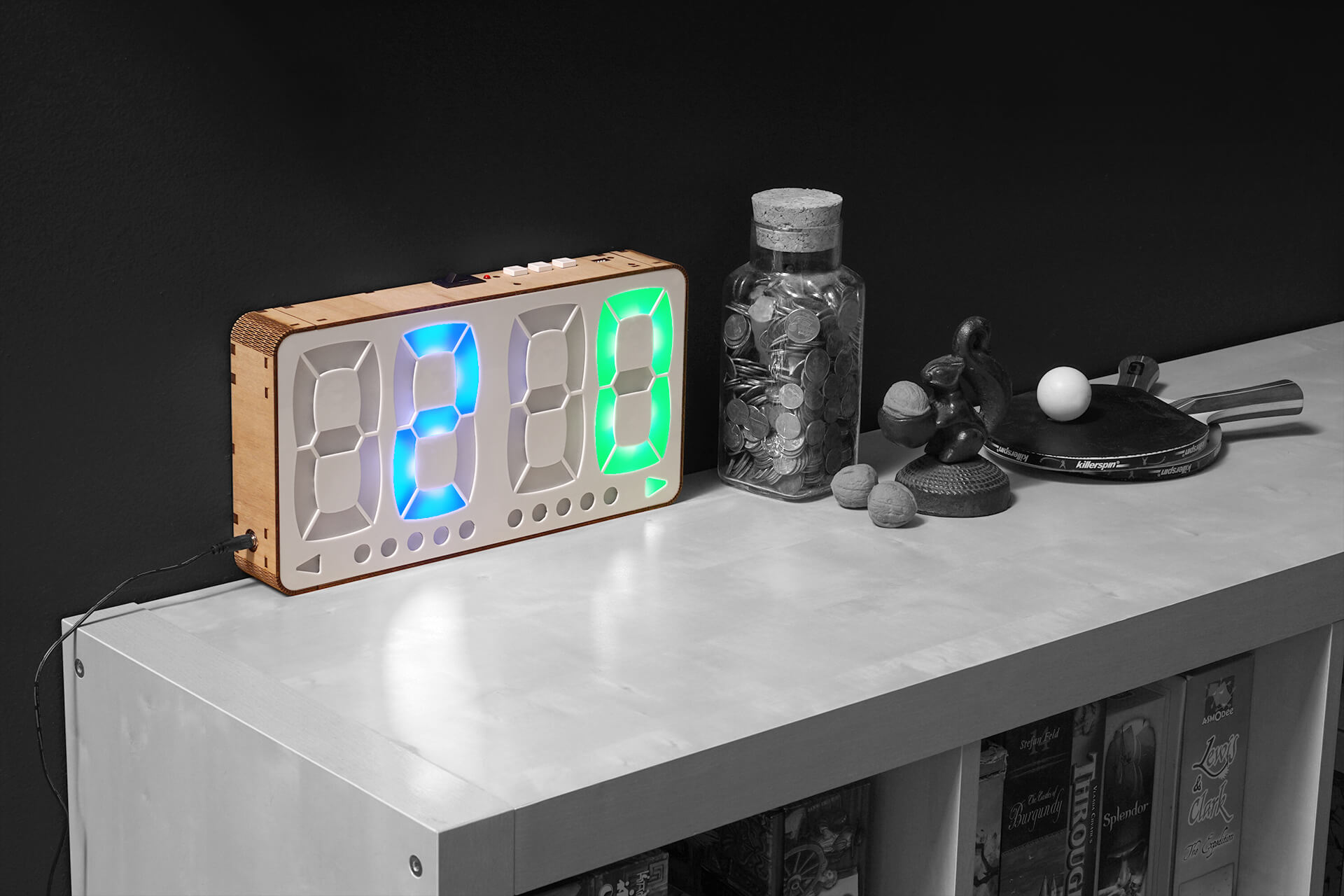 Showing the table tennis scoreboard on a tabletop.