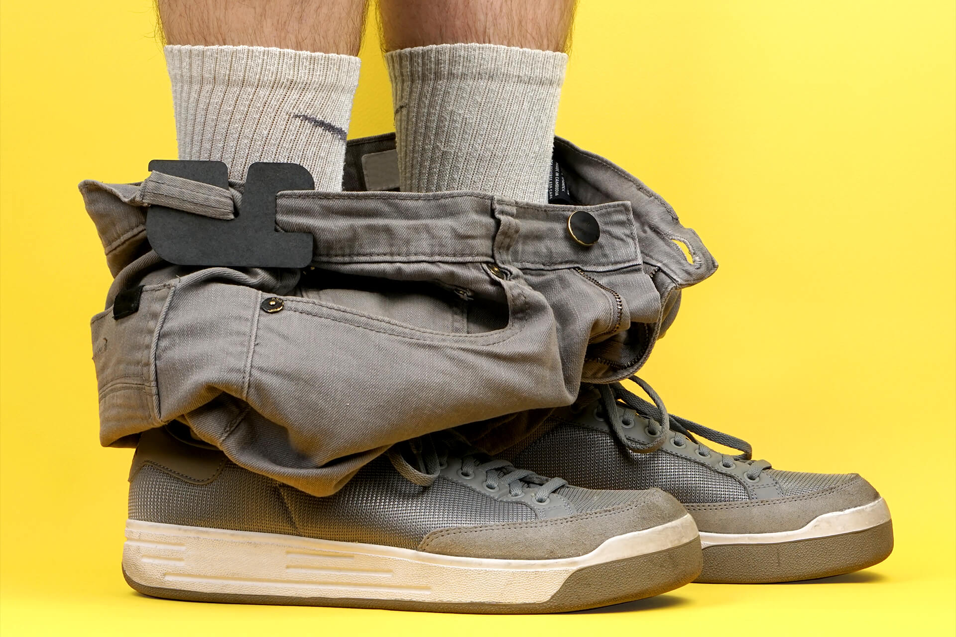 Showing the Tug Belt staying put, even on dropped trousers.